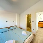 Puntica 5 Person Rab Apartment *