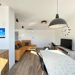 Puntica 5 Person Rab Apartment