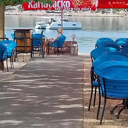 Puntica 5 Person Rab *