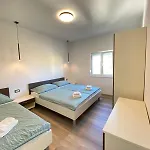 Puntica 5 Person Rab דירה ראב