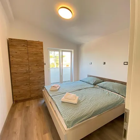 Puntica 5 Person Rab Apartment *