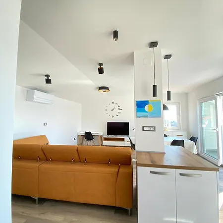 Apartment Puntica 5 Person Rab *