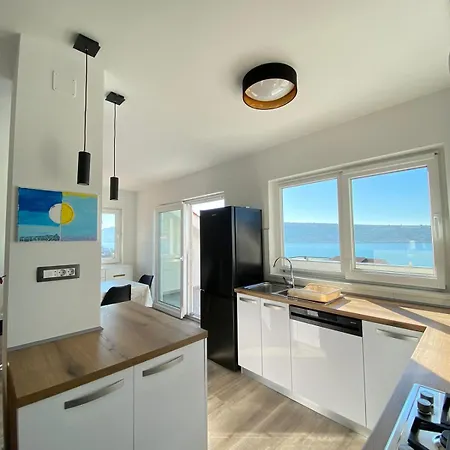 Puntica 5 Person Rab Apartment