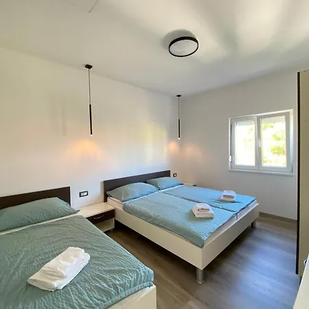 Puntica 5 Person Rab Apartment
